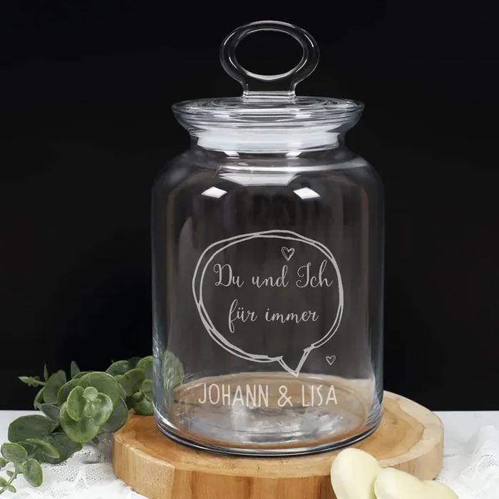 Gravierte Glasdose mit 3 Zeilen Wunschtext, Sprechblase und Herzen