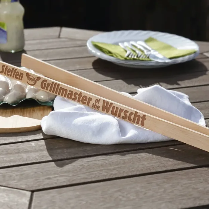gravierte Grillmaster of the Wurscht Grillzange mit Namen