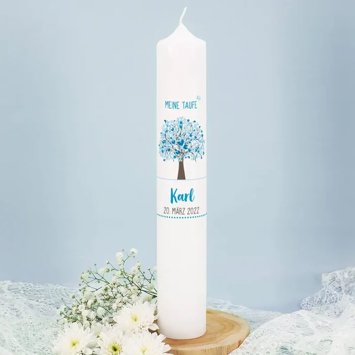 Große Taufkerze mit Lebensbaum in blau, Name, Datum und Taufspruch, 38x6cm