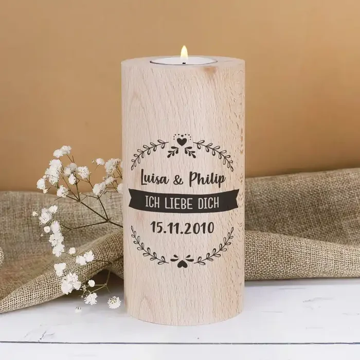 Teelicht aus Holz bedruckt mit drei Wunschtextzeilen