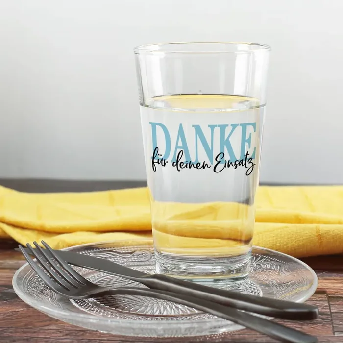 Trinkglas – Danke – mit Ihrem Wunschtext in blau oder rosa