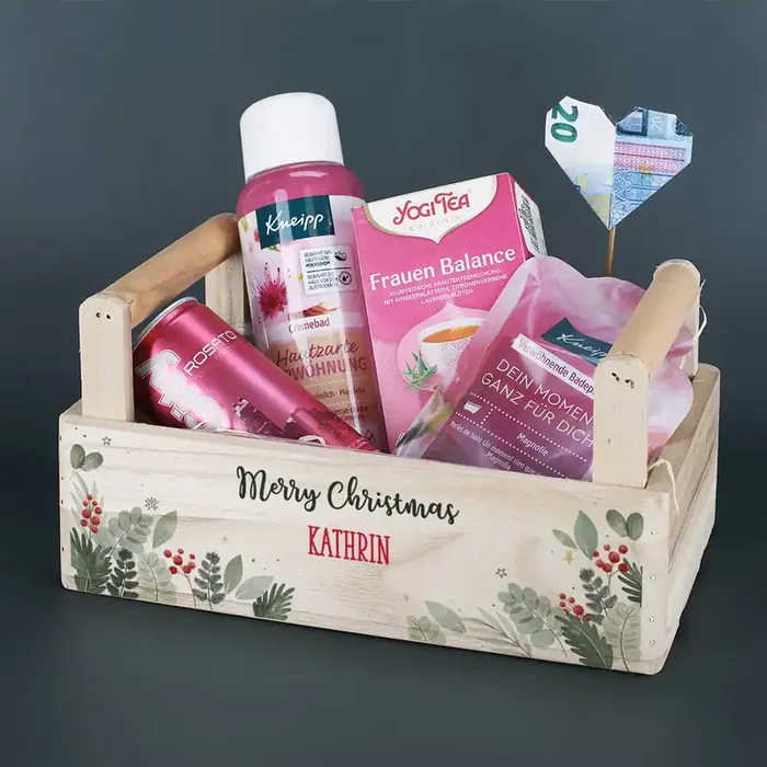 Weihnachtsgeschenkkorb für Frauen mit Wellness Inhalt und persönlichem Druck
